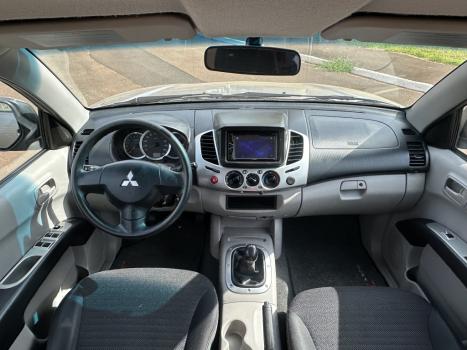 MITSUBISHI L 200 Triton 2.4 16V FLEX HLS CABINE DUPLA, Foto 7