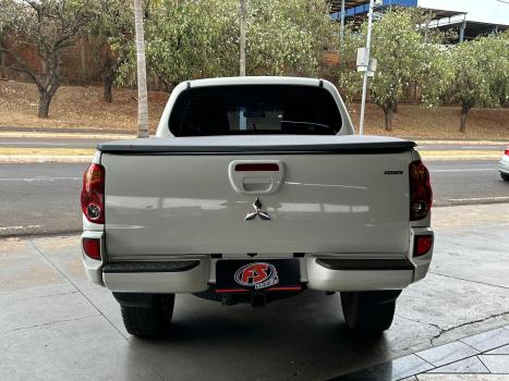 MITSUBISHI L 200 Triton 3.2 16V HPE 4X4 CABINE DUPLA TURBO DIESEL INTERCOOLER AUTOMTICO, Foto 5