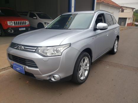 MITSUBISHI Outlander 3.0 V6 24V 4P GT 4X4 AUTOMTICO, Foto 3