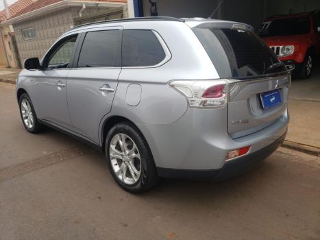 MITSUBISHI Outlander 3.0 V6 24V 4P GT 4X4 AUTOMTICO, Foto 4