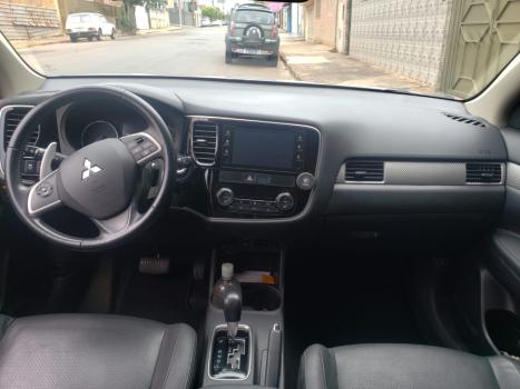 MITSUBISHI Outlander 3.0 V6 24V 4P GT 4X4 AUTOMTICO, Foto 8