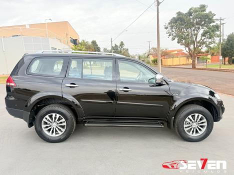 MITSUBISHI Pajero 3.2 16V 4P 4X4 7 LUGARES HPE TURBO DIESEL INTERCOOLER AUTOMTICO, Foto 4