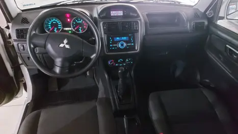MITSUBISHI Pajero TR4 2.0 16V 4P FLEX, Foto 7