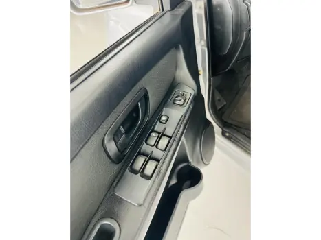 MITSUBISHI Pajero TR4 2.0 16V 4P, Foto 8
