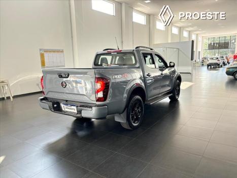 NISSAN Frontier 2.3 16V PRO4X CABINE DUPLA 4X4 BI-TURBO DIESEL AUTOMTICO, Foto 2