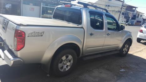 NISSAN Frontier 2.3 16V LE 4X4 CABINE DUPLA BI-TURBO DIESEL AUTOMTICO, Foto 3