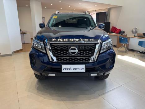 NISSAN Frontier 2.3 16V XE 4X4 CABINE DUPLA BI-TURBO DIESEL AUTOMTICO, Foto 2