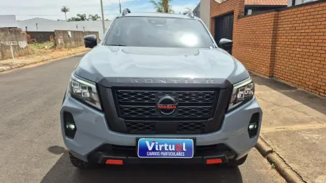 NISSAN Frontier 2.3 16V PRO4X CABINE DUPLA 4X4 BI-TURBO DIESEL AUTOMTICO, Foto 2