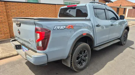 NISSAN Frontier 2.3 16V PRO4X CABINE DUPLA 4X4 BI-TURBO DIESEL AUTOMTICO, Foto 6