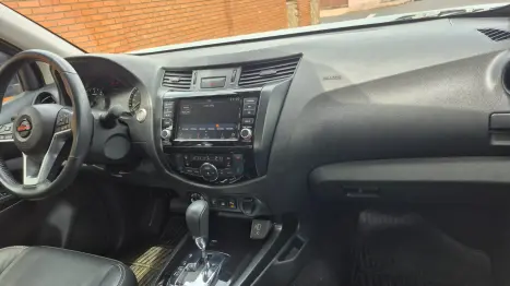NISSAN Frontier 2.3 16V PRO4X CABINE DUPLA 4X4 BI-TURBO DIESEL AUTOMTICO, Foto 13