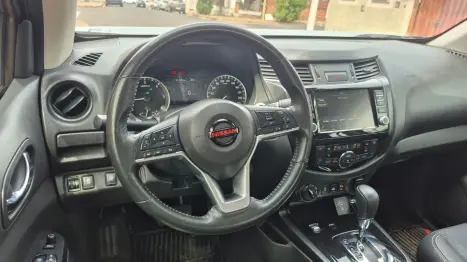 NISSAN Frontier 2.3 16V PRO4X CABINE DUPLA 4X4 BI-TURBO DIESEL AUTOMTICO, Foto 16