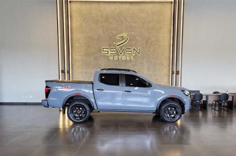 NISSAN Frontier 2.3 16V PRO4X CABINE DUPLA 4X4 BI-TURBO DIESEL AUTOMTICO, Foto 4
