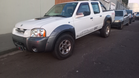 NISSAN Frontier 2.5 XE TURBO DIESEL CABINE DUPLA, Foto 2