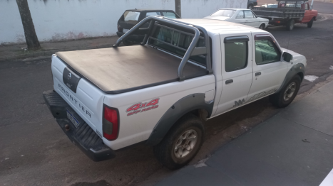 NISSAN Frontier 2.5 XE TURBO DIESEL CABINE DUPLA, Foto 4