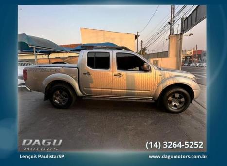 NISSAN Frontier 2.5 LE ATTACK 4X4 TURBO DIESEL CABINE DUPLA AUTOMTICO, Foto 4