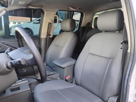 NISSAN Frontier 2.5 SL 10 ANOS 4X4 TURBO DIESEL CABINE DUPLA AUTOMTICO, Foto 9