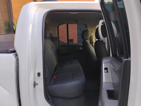 NISSAN Frontier 2.5 SL 10 ANOS 4X4 TURBO DIESEL CABINE DUPLA AUTOMTICO, Foto 16