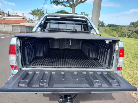 NISSAN Frontier 2.8 SE 4X4 TURBO DIESEL CABINE DUPLA, Foto 9