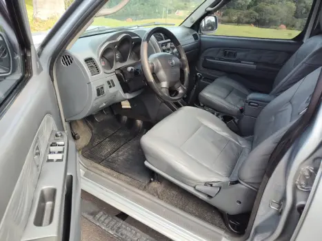 NISSAN Frontier 2.8 SE 4X4 TURBO DIESEL CABINE DUPLA, Foto 11