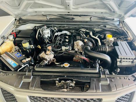 NISSAN Frontier , Foto 14