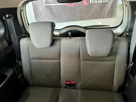 NISSAN Grand Livina 1.8 16V 4P FLEX S, Foto 11