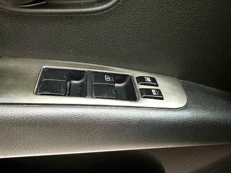 NISSAN Grand Livina 1.8 16V 4P FLEX S, Foto 12
