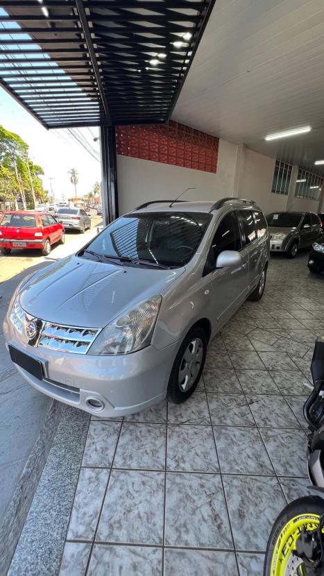 NISSAN Grand Livina 1.8 16V 4P FLEX, Foto 4