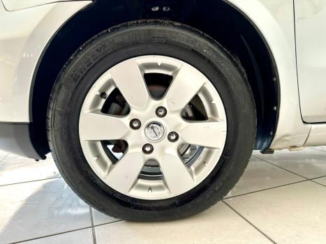 NISSAN Livina 1.8 16V SL 4P FLEX, Foto 4