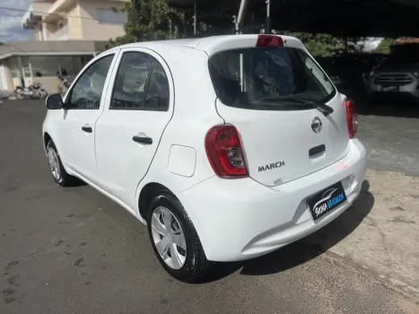 NISSAN March 1.0 12V 4P S FLEX, Foto 4