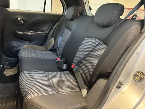 NISSAN March 1.6 16V 4P SV FLEX AUTOMTICO CVT, Foto 6