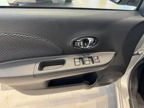 NISSAN March 1.6 16V 4P SV FLEX AUTOMTICO CVT, Foto 7