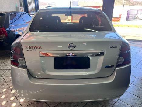 NISSAN Sentra 1.8 16V 4P GXE AUTOMTICO, Foto 6
