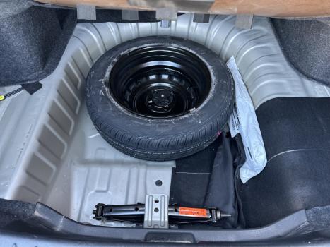 NISSAN Versa Sedan 1.6 16V 4P UNIQUE FLEX, Foto 10