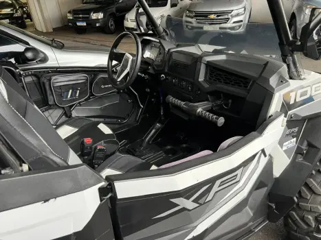 POLARIS RZR XP 1000 , Foto 4