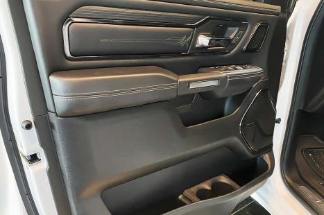 RAM 1500 5.7 V8 LIIMITED CABINE DUPLA 4X4 AUTOMTICO, Foto 12