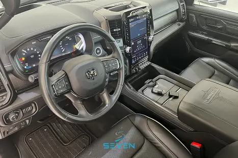 RAM 1500 5.7 V8 LIMITED NIGHT EDITION CABINE DUPLA 4X4 AUTOMTICO, Foto 9