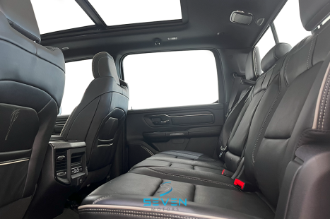 RAM 1500 5.7 V8 LIMITED NIGHT EDITION CABINE DUPLA 4X4 AUTOMTICO, Foto 14