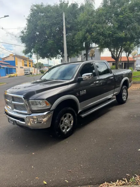 RAM 2500 6.7 I6 24V SLT CABINE DUPLA TURBO DIESEL LARAMIE 4X4 AUTOMTICO, Foto 1