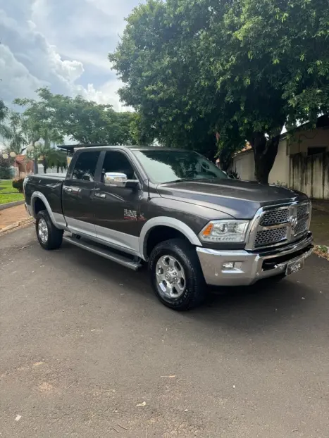 RAM 2500 6.7 I6 24V SLT CABINE DUPLA TURBO DIESEL LARAMIE 4X4 AUTOMTICO, Foto 3