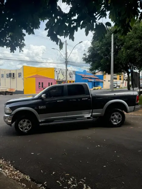 RAM 2500 6.7 I6 24V SLT CABINE DUPLA TURBO DIESEL LARAMIE 4X4 AUTOMTICO, Foto 8