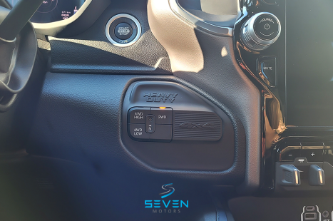RAM 2500 6.7 I6 24V SLT CABINE DUPLA TURBO DIESEL LARAMIE 4X4 AUTOMTICO, Foto 15