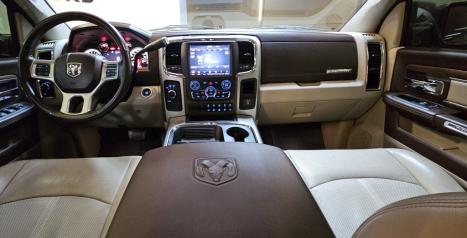 RAM 2500 6.7 I6 24V SLT CABINE DUPLA TURBO DIESEL LARAMIE 4X4 AUTOMTICO, Foto 18