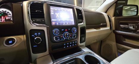 RAM 2500 6.7 I6 24V SLT CABINE DUPLA TURBO DIESEL LARAMIE 4X4 AUTOMTICO, Foto 22