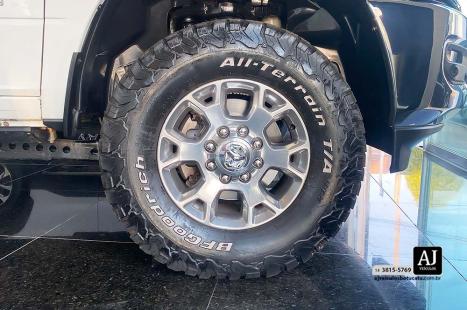 RAM 2500 6.7 I6 24V SLT CABINE DUPLA TURBO DIESEL LARAMIE 4X4 AUTOMTICO, Foto 22