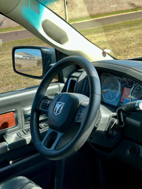 RAM 2500 6.7 I6 24V SLT CABINE DUPLA TURBO DIESEL LARAMIE 4X4 AUTOMTICO, Foto 3
