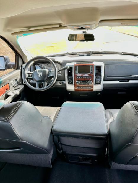 RAM 2500 6.7 I6 24V SLT CABINE DUPLA TURBO DIESEL LARAMIE 4X4 AUTOMTICO, Foto 6