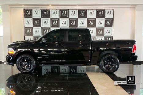 RAM Classic 5.7 V8 32V 4P HEMI LARAMIE NIGHT EDITION AUTOMTICO, Foto 5