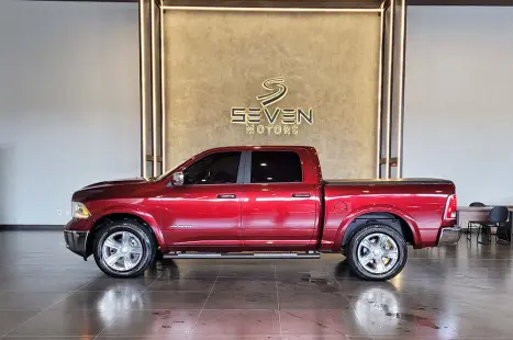 RAM Classic 5.7 V8 32V 4P HEMI LARAMIE AUTOMTICO, Foto 5