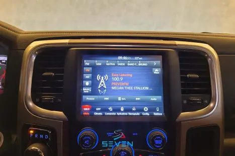 RAM Classic 5.7 V8 32V 4P HEMI LARAMIE AUTOMTICO, Foto 16
