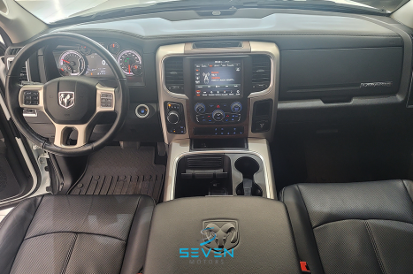 RAM Classic 5.7 V8 32V 4P HEMI LARAMIE AUTOMTICO, Foto 10